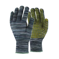 Cérna és textil kesztyűk